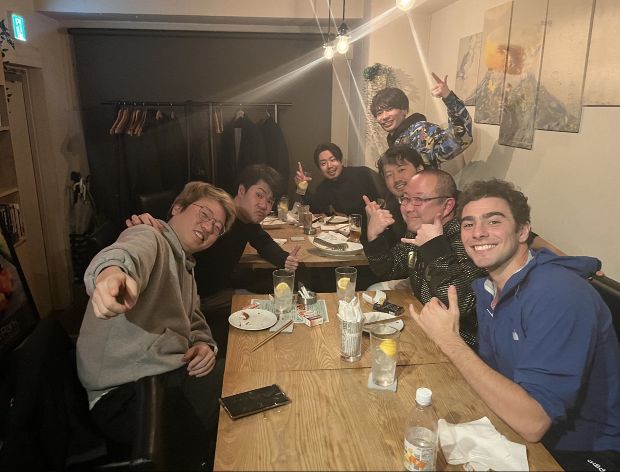 Photo Luigi Mangione Eating Dinner With His Friends