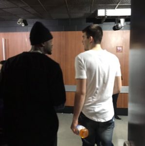 PHOTO Julius Randle Talking To Ivica Zubac On The Way To The Parking Lot