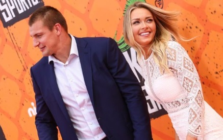 PHOTO Rob Gronkowski's Girlfriend Is Pregnant