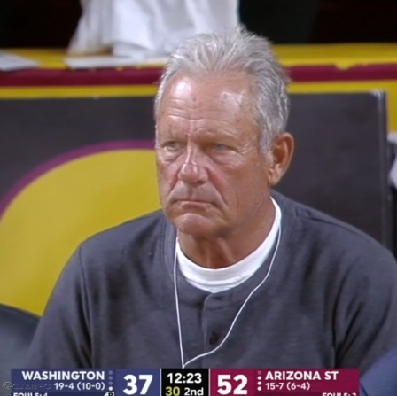 PHOTO George Brett Looking Sun Burnt At Washington Arizona State Game