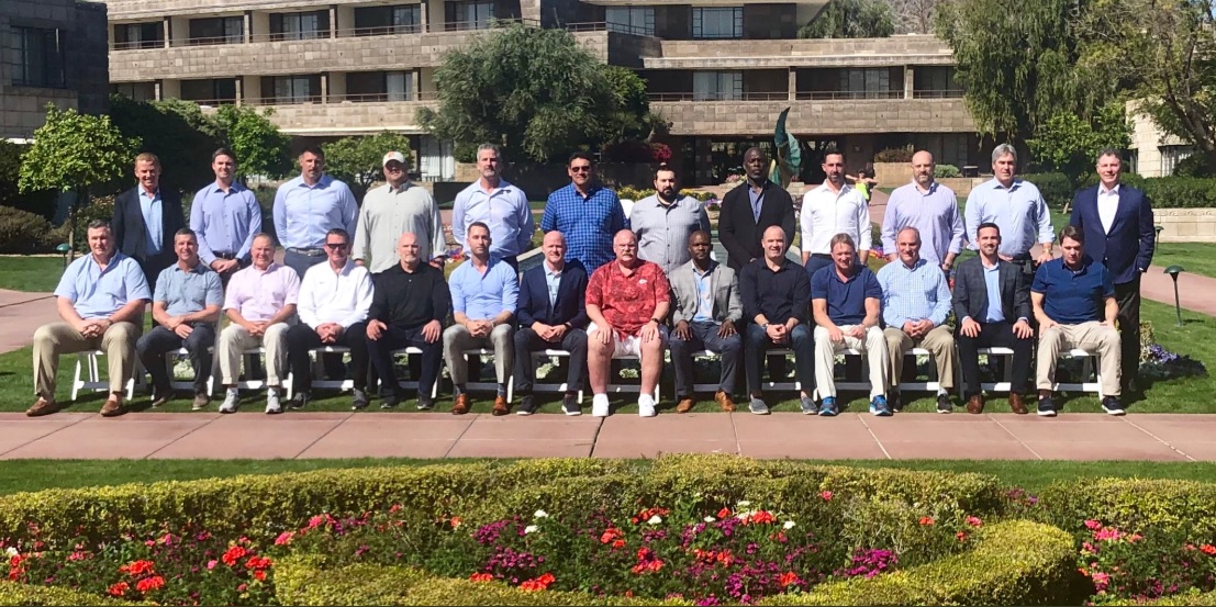 PHOTO Andy Reid Wearing Shorts Exposing His Ugly Legs At NFL Meetings