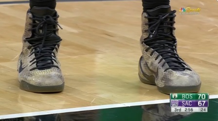 PHOTO DeAaron Fox Wearing Snakeskin Kobe 9 EXT's