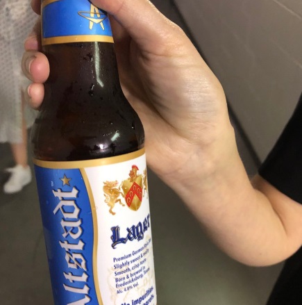 PHOTO Mavericks Have German Beer In Locker Room To Toast Dirk