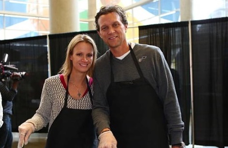 PHOTO Quin Snyder's Wife Looks Like A Cook