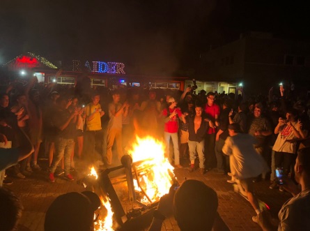 PHOTO Texas Tech Fans Burn Couch In Middle Of Street