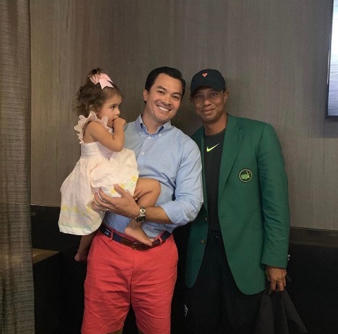 PHOTO Tiger Woods Walking Around His Restaurant In Jupiter Florida Wearing His Green Jacket