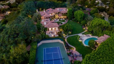 PHOTO Sugar Ray Leonard's House In Pacific Palisades Looks Like A Castle