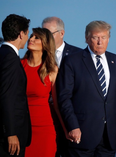 PHOTO Melania Trump Has A Crush On Justin Trudeau Enjoys Kiss With Him