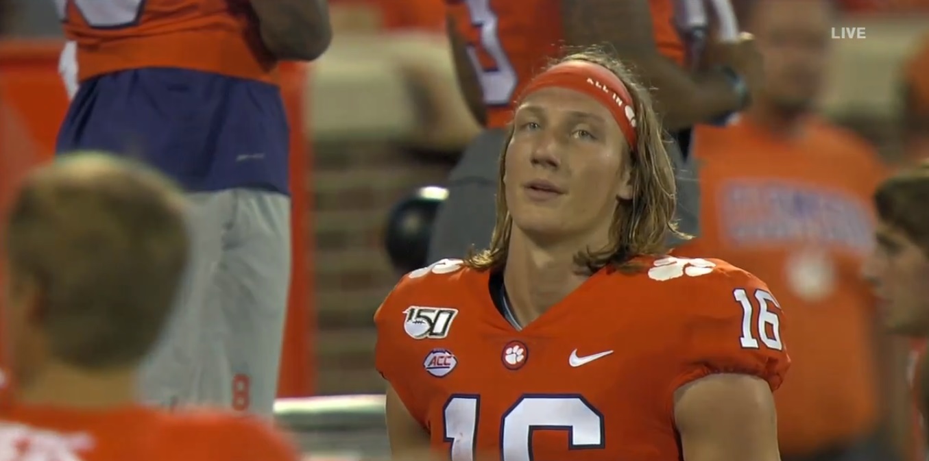 PHOTO Trevor Lawrence DISGUSTED Face After Throwing First Interception Of Season