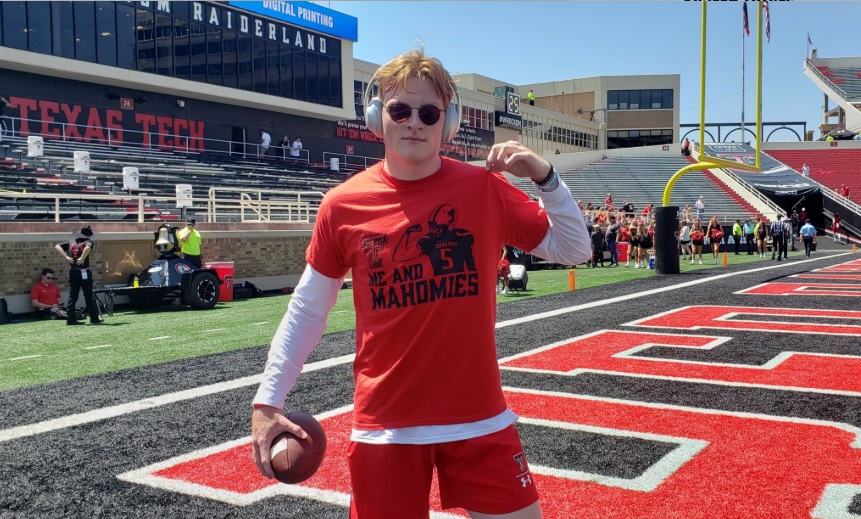 PHOTO Alan Bowman Warmed Up In John Lennon Sunglasses And A Me And Mahomes Shirt