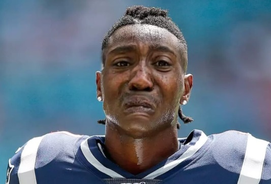 PHOTO Antonio Brown Sad Face