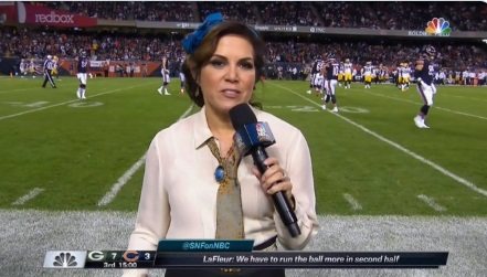 PHOTO Michelle Tafoya Looks Like She Got Green Screened In A SNL Skit