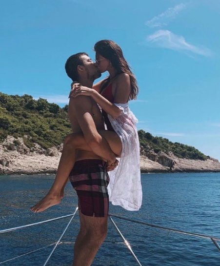 PHOTO Ivica Zubac Holding His Girlfriend While Kissing Her On Boat