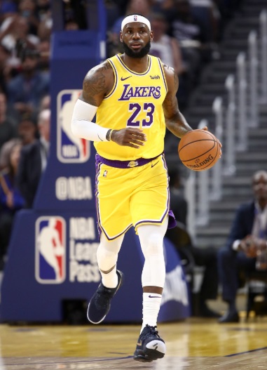 PHOTO Lebron Wore Agimat Nike Lebron 16's In Preseason Debut