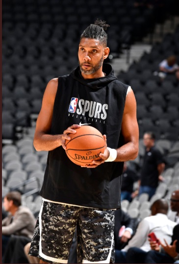 PHOTO Spurs Assistant Coach Tim Duncan Has A Pony Tail