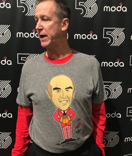 PHOTO Terry Stotts Pays Homage To Jack Ramsay With Ramsay T-Shirt