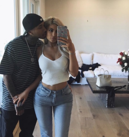 PHOTO Tyga Kissing Kylie Jenner After They Got Back Together Last Night