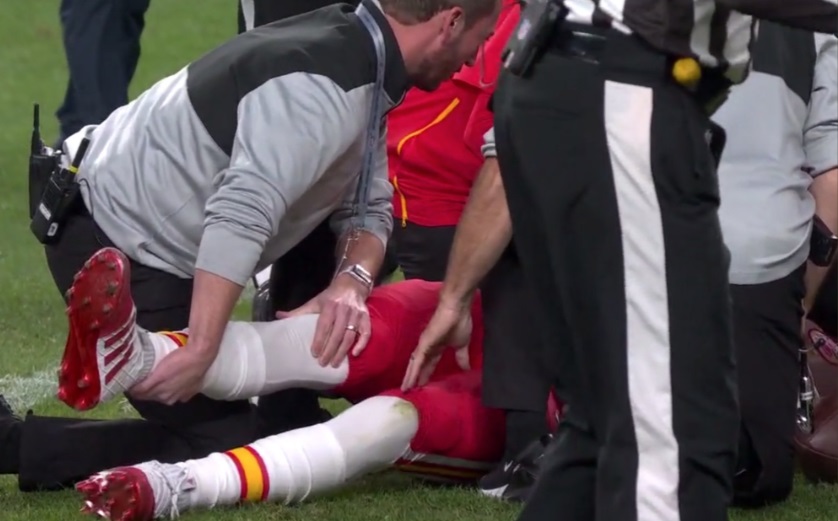 Still Shot PHOTO Patrick Mahomes' Knee Cap Out Of Place