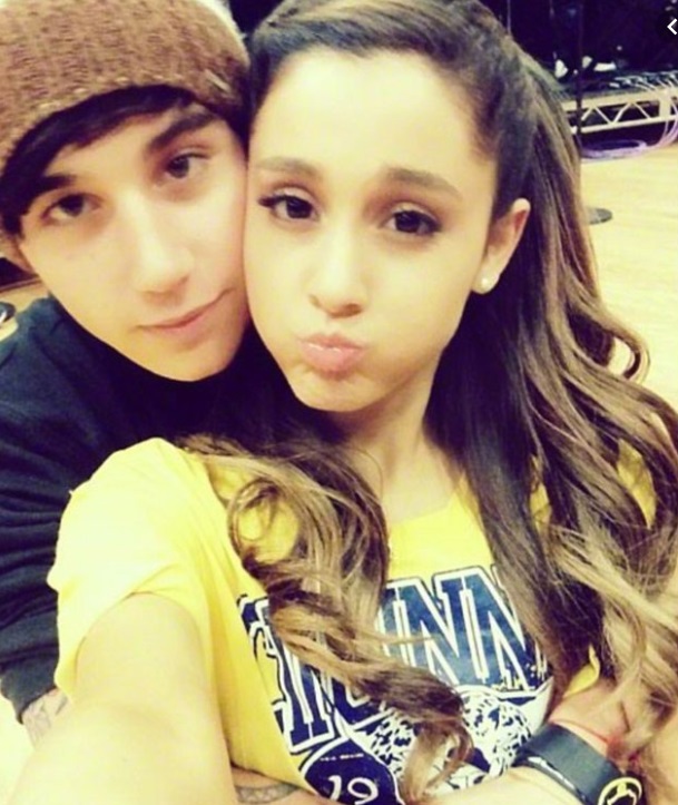 PHOTO Arianna Grande Cheating On Her Boyfriend With Teenager