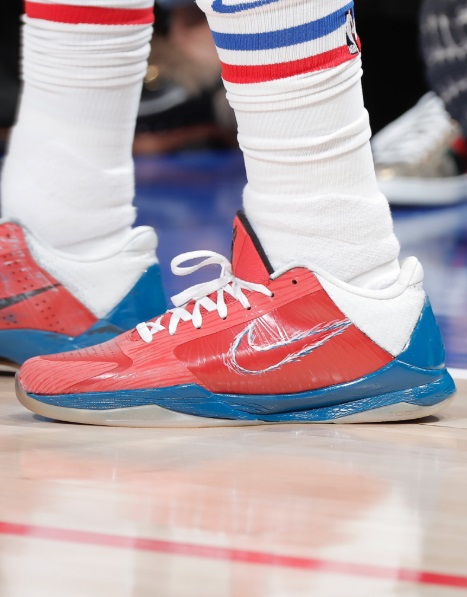 PHOTO Buddy Hield Wearing Blue Red Kobe 5's