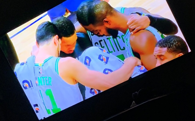 PHOTO Celtics Players Huddle Up To Pray For Kemba Walker