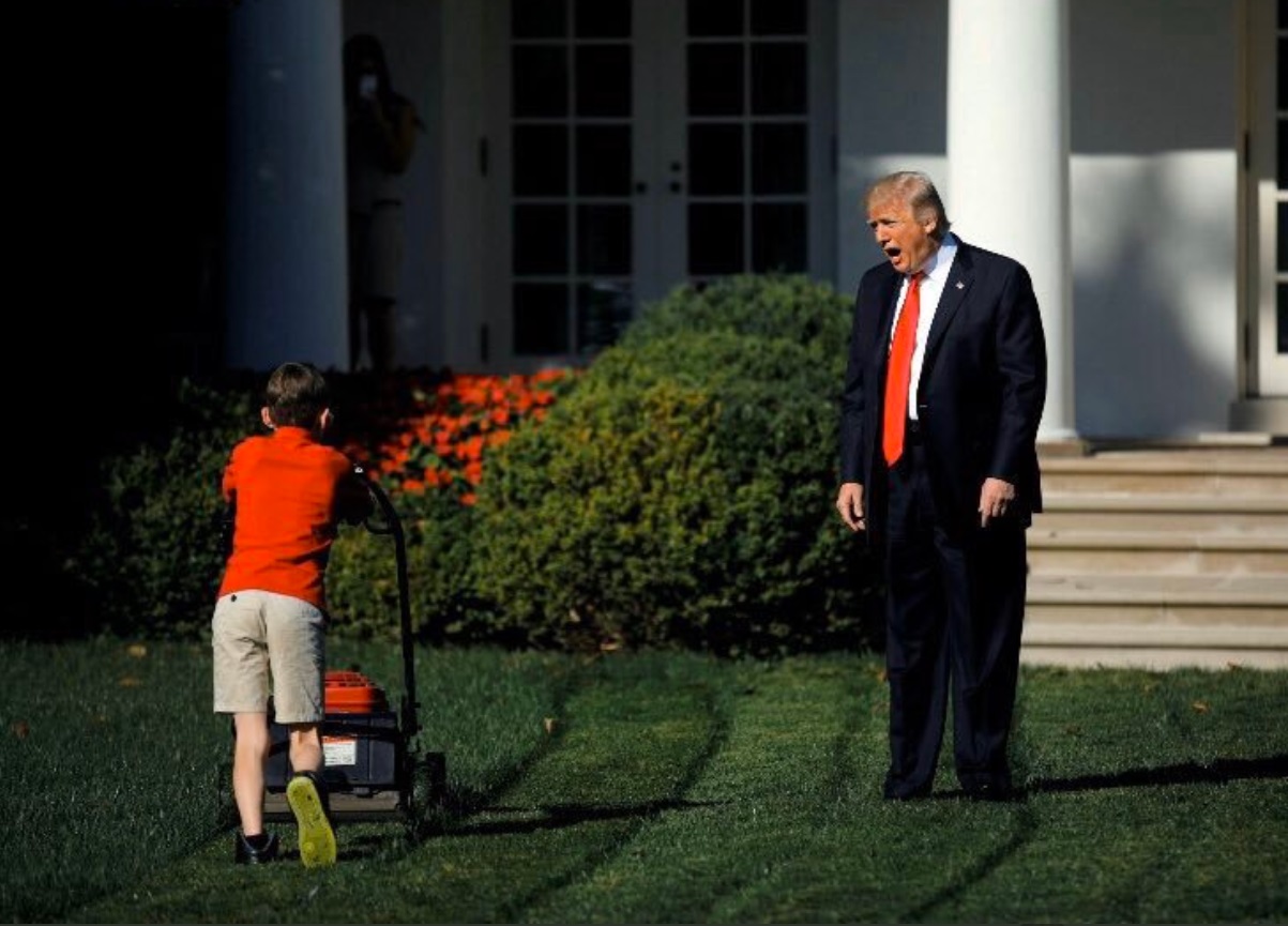 PHOTO Donald Trump Yelling At His Son Not To Eat Another Pizza For The Next 30 Days