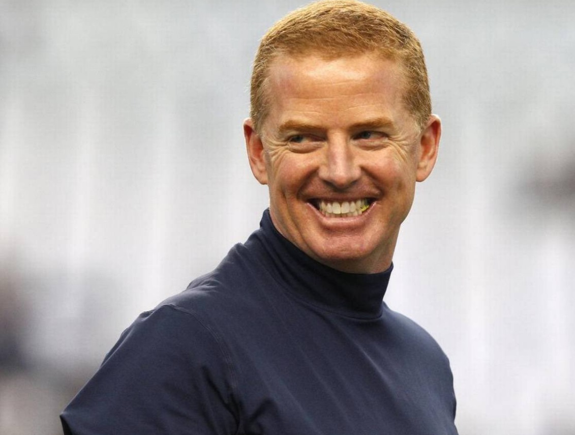 PHOTO Jason Garrett Wearing A Turtle Neck