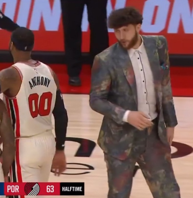 PHOTO Jusuf Nurkic Wearing A Bosnian Army Suit