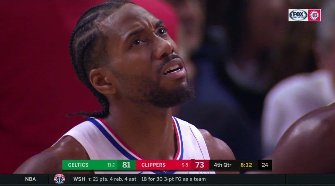 PHOTO Kawhi Leonard Looking Up At Scoreboard Like Damn I Should Have Sat Out This Game Too