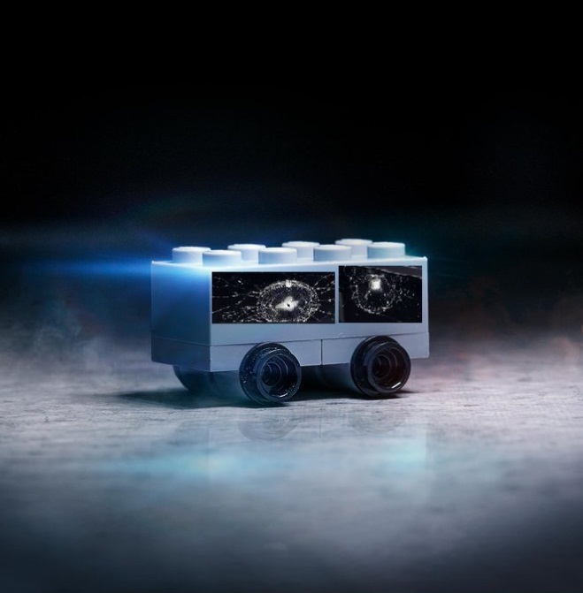 PHOTO Lego Tesla Cybertruck With LED Headlights