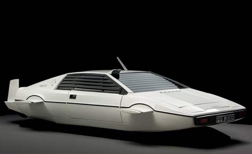 PHOTO Lotus Submarine That Inspired The Telsa Cybertruck