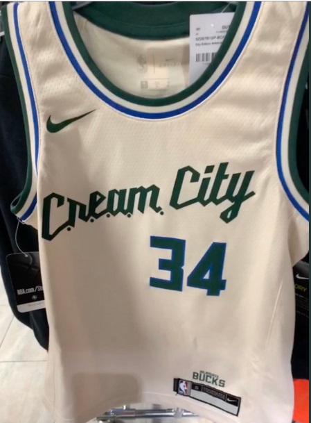 PHOTO NBA Cream City Jersey