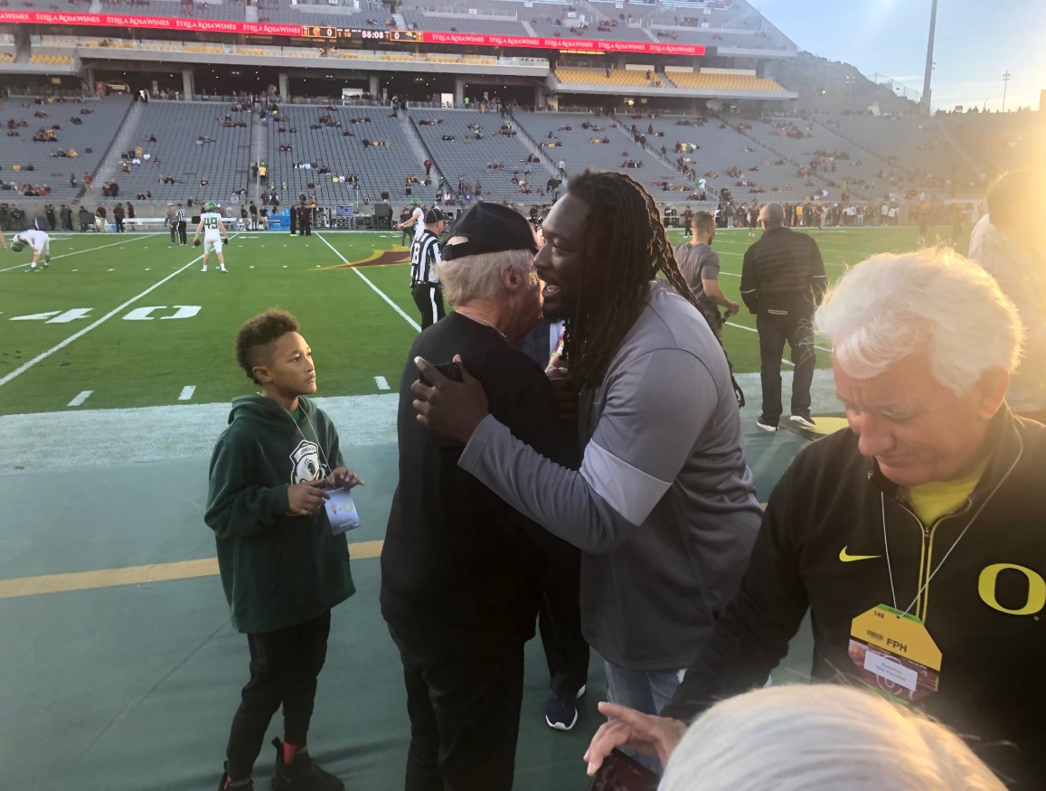 PHOTO Phil Knight On The Oregon Sideline In Tempe