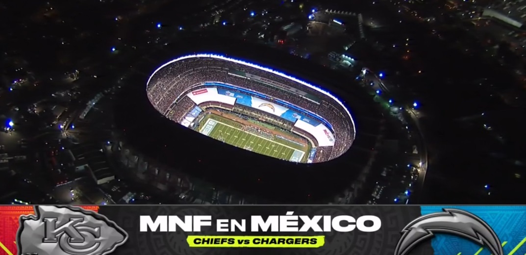 PHOTO The Lighting At Estadio Azteca For Monday Night Football Was Solid