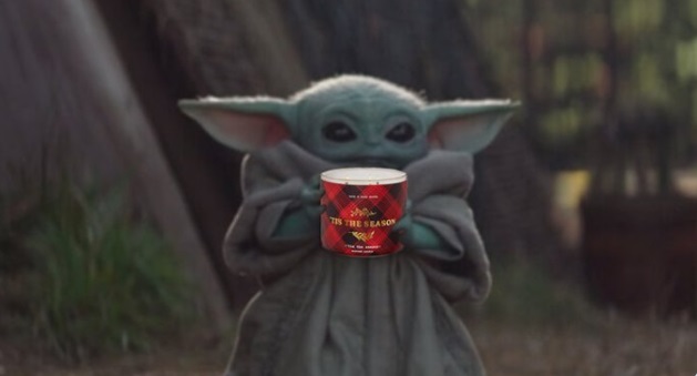 PHOTO Baby Yoda Holding 3 Wick Candle From Back And Body Works