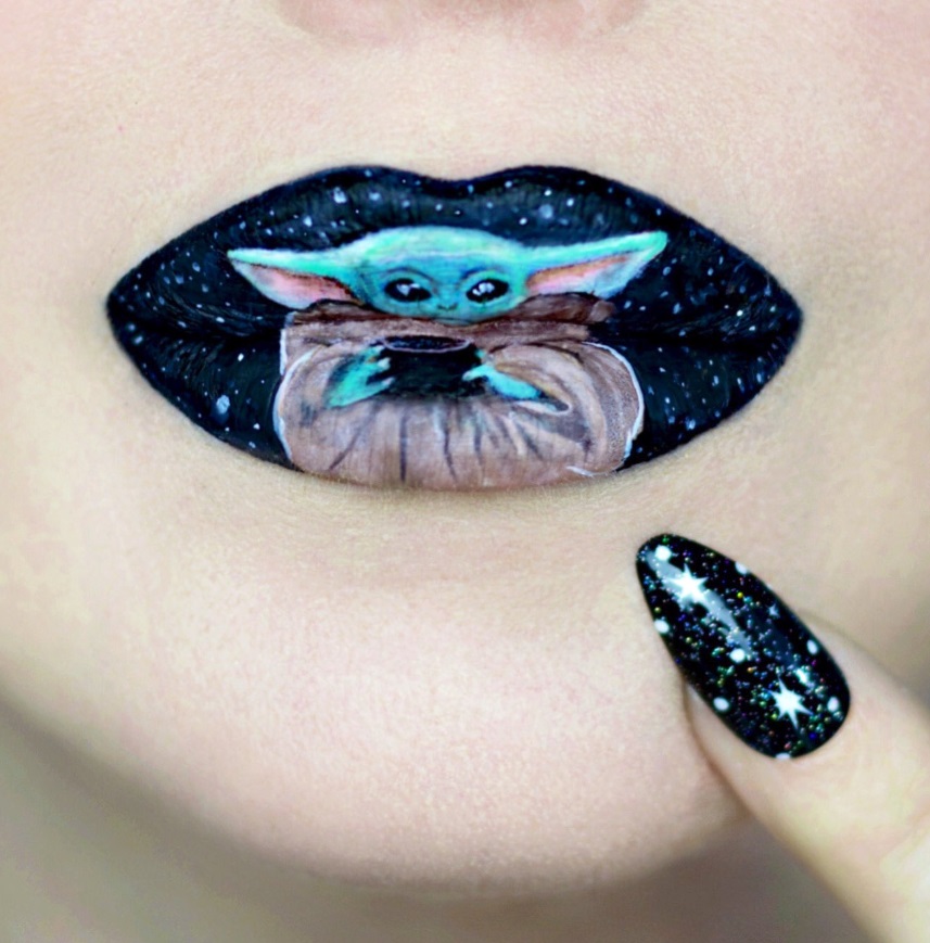 PHOTO Baby Yoda Painted On Women's Lips