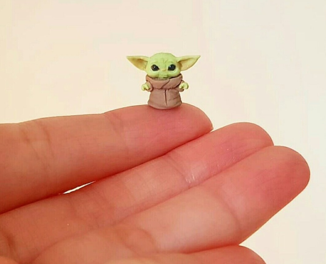 PHOTO Mini Baby Yoda The Size Of The Tip Of Your Finger