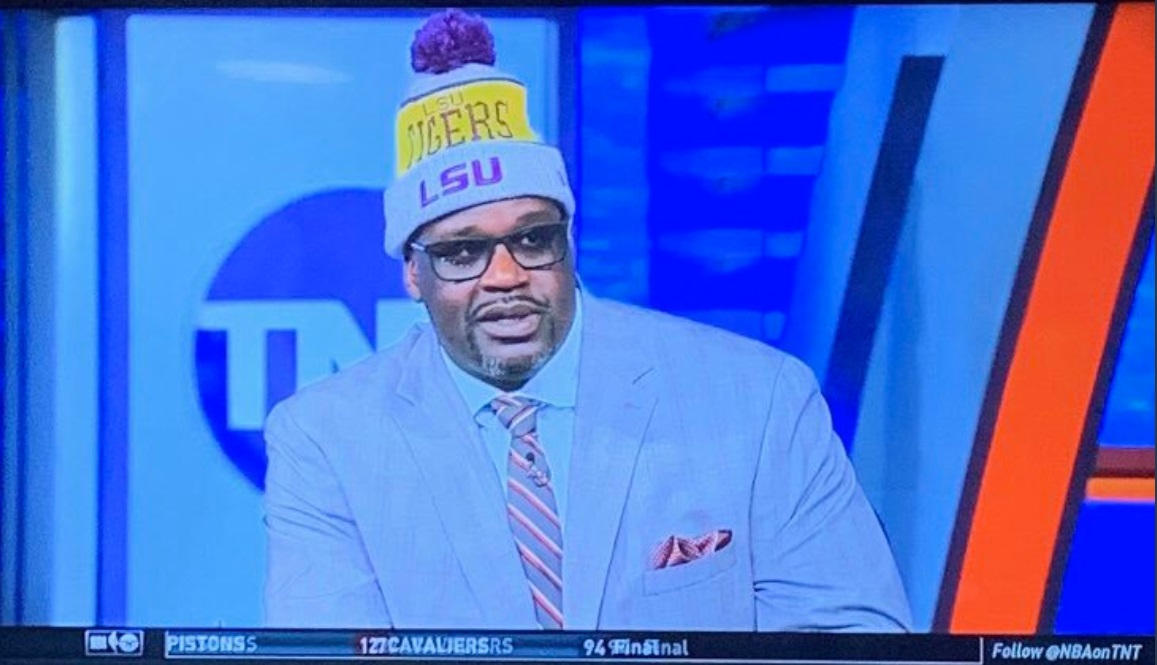 PHOTO Shaq Wearing An LSU Tigers Christmas Beanie On TNT