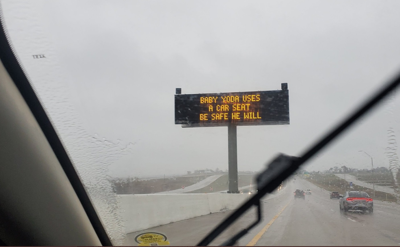 PHOTO Sign On I-35 That Says Baby Yoda Uses A Car Seat Be Safe