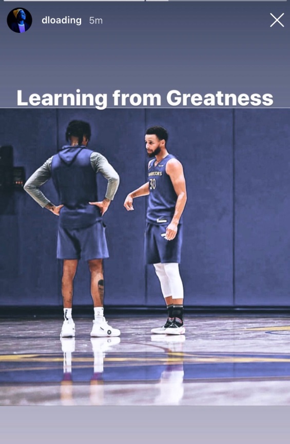 PHOTO Steph Curry Spotted At Practice Without Cast On Working With D'Angelo Russell Questioning If Steph's Hand Is Really Broken