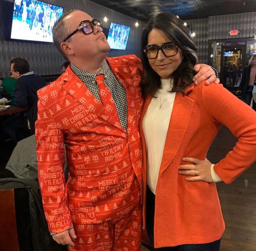 PHOTO Tulsi Gabbard Wearing Oversized Glasses And Orange Suit