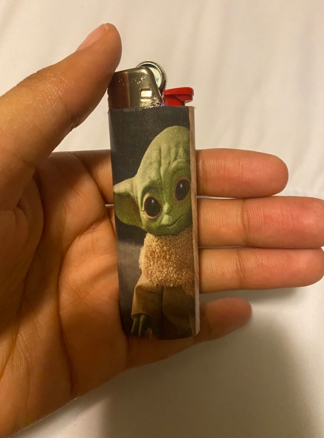 PHOTO Baby Yoda Lighter