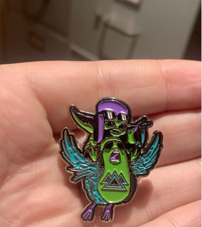 PHOTO Baby Yoda Wakaan Pin