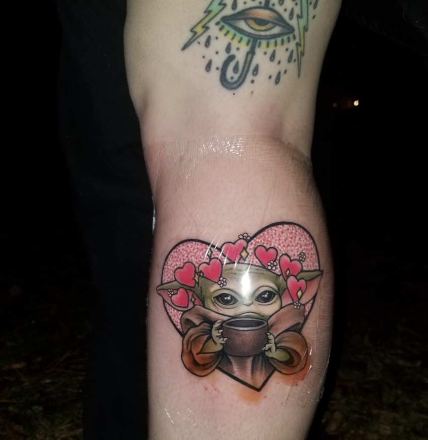 PHOTO Chick Gets Baby Yoda Hearts Tattoo On Lower Calf