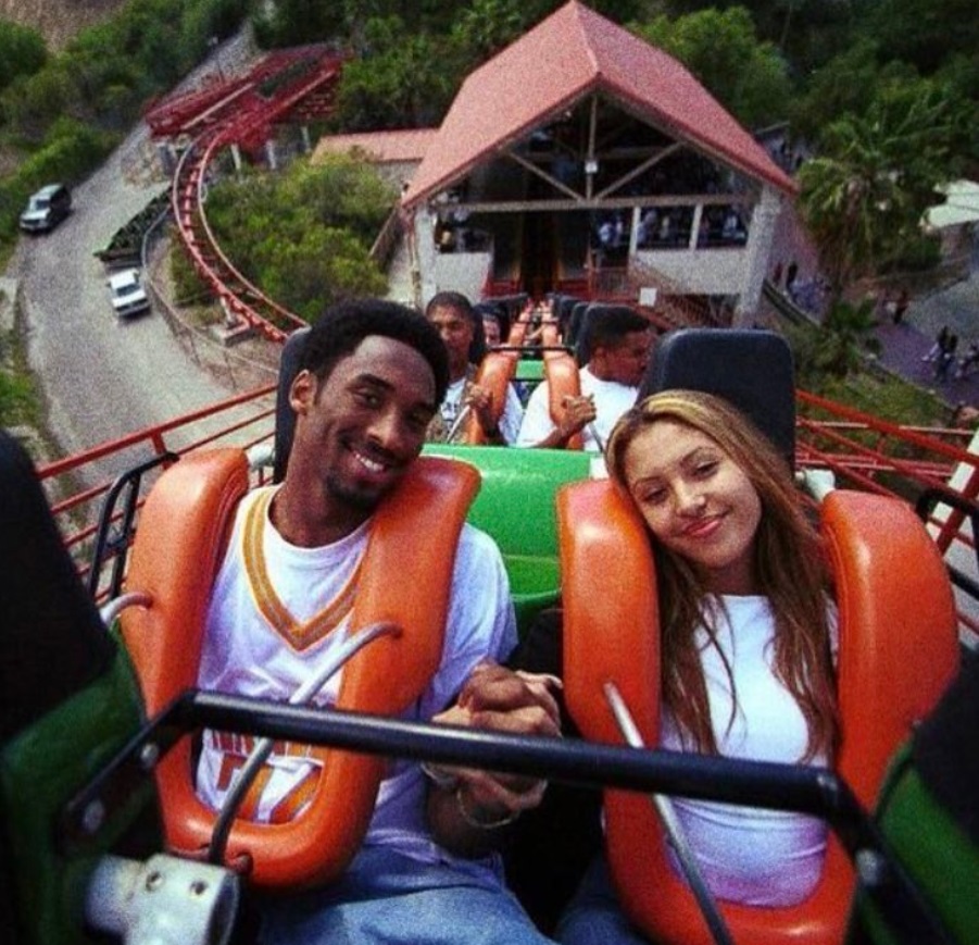 PHOTO Kobe Bryant On A Roller Coaster At An Amusement Park With Vanessa Bryant