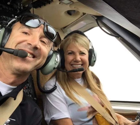 PHOTO Kobe Bryant's Helicopter Pilot In Action With His Wife