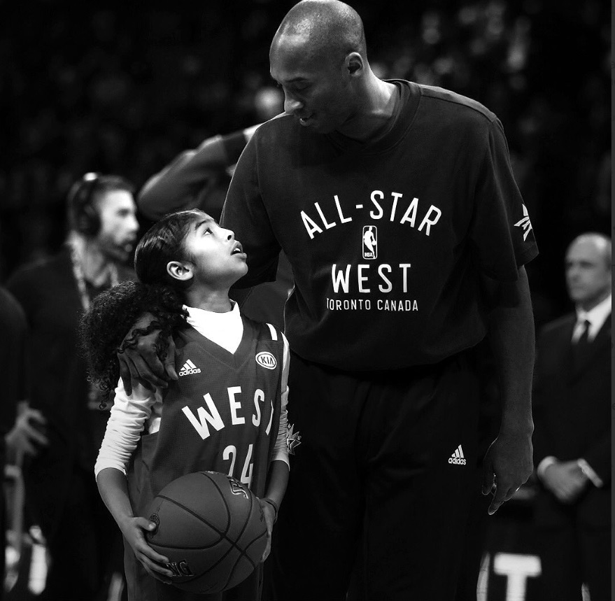 PHOTO Kobe With His Daughter At The All-Star Game In Toronto