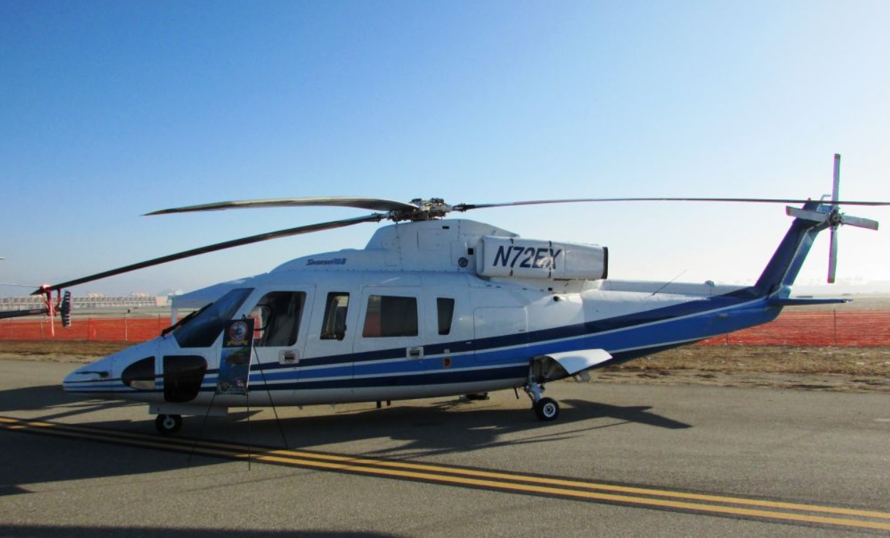 PHOTO Kobe's Bryant Helicopter At The John Wayne Airport