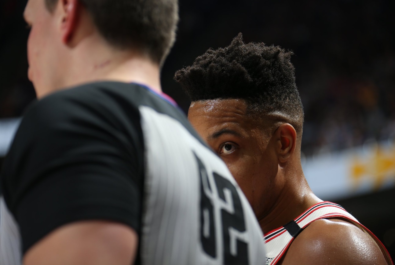 PHOTO CJ McCollum Will Get Fined For Posting A Picture Of Him Staring At Refs