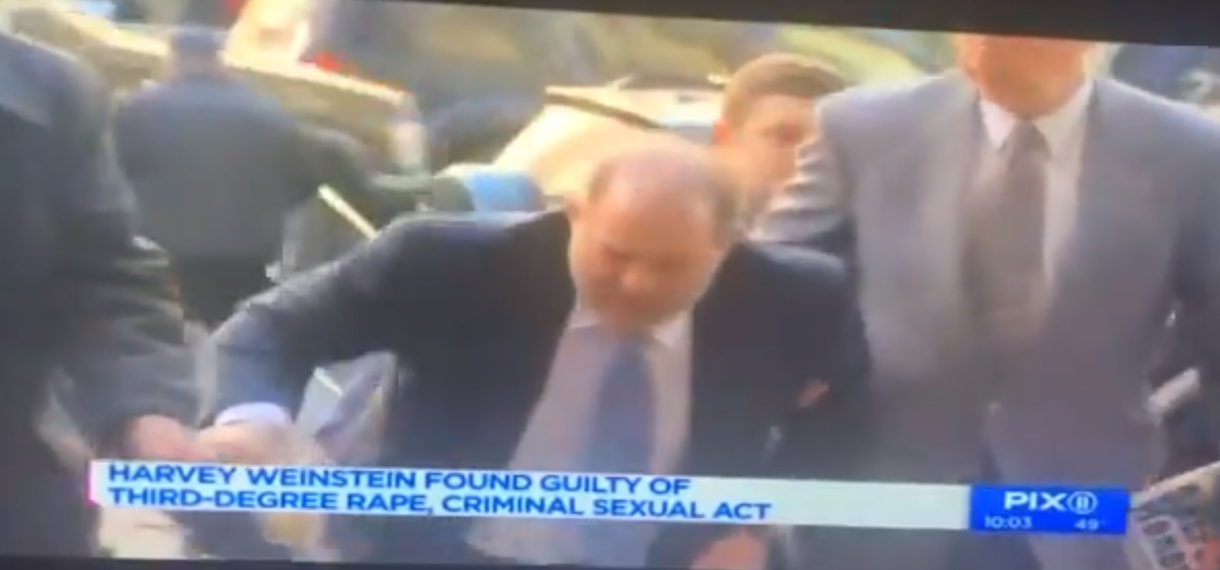 PHOTO Harvey Weinstein Pretending To Limp Without Walker After Found Guilty